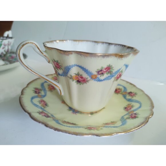 Royal Stafford Porcelain Cup & Saucer Special Occasion Series Happy Birthday - Picture 7 of 16